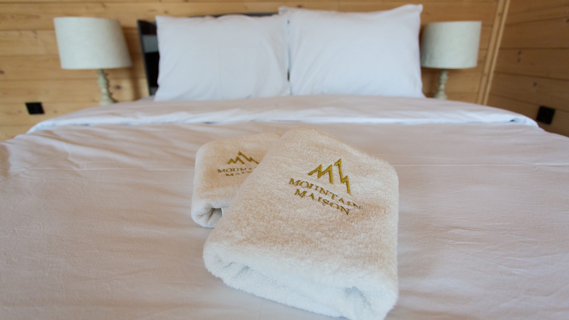 Mountain-Maison-Hotel-Mojkovac-Deluxe Queen-Room (15)