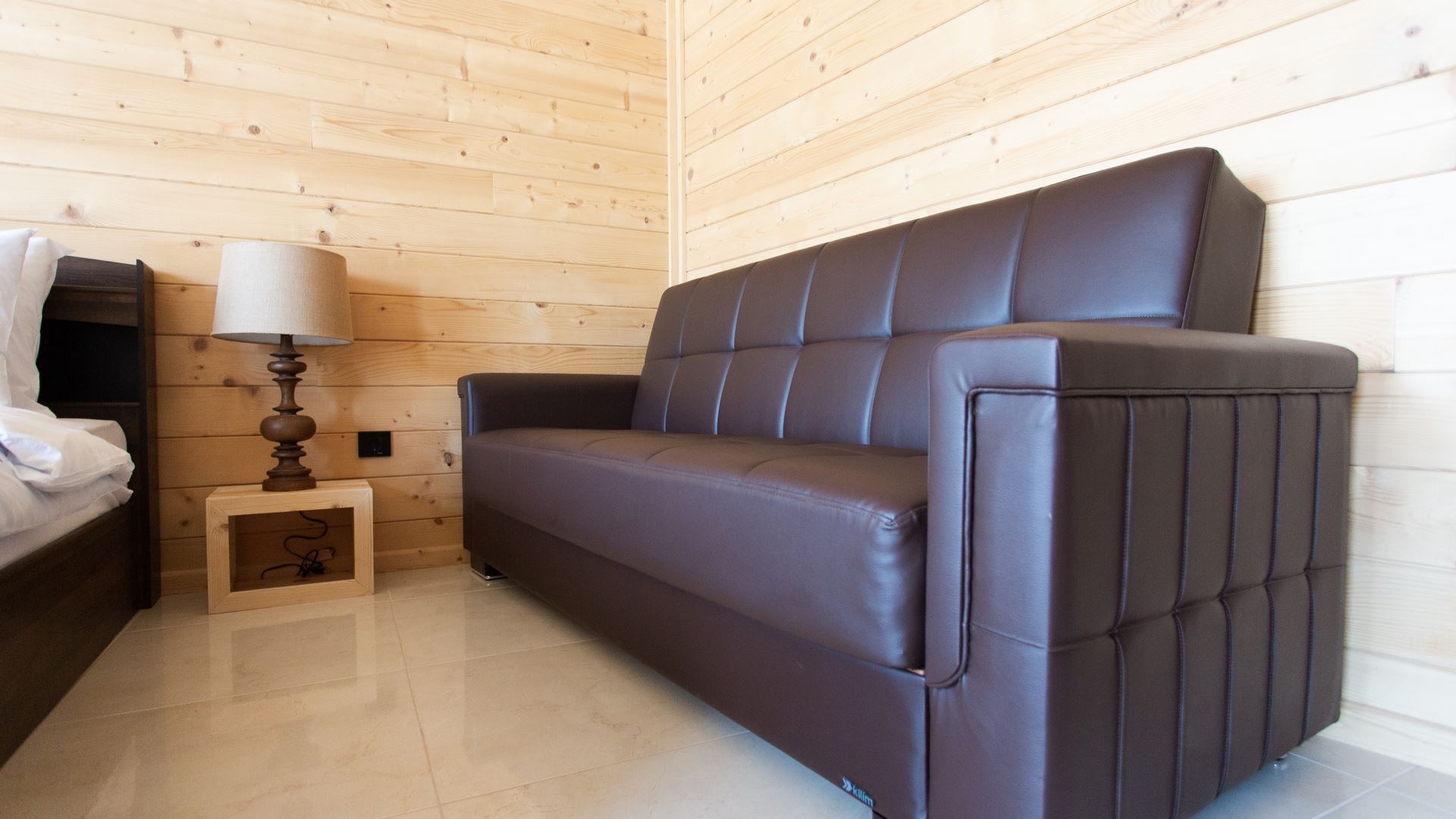 Mountain-Maison-Hotel-Mojkovac-Deluxe Queen-Room (3)