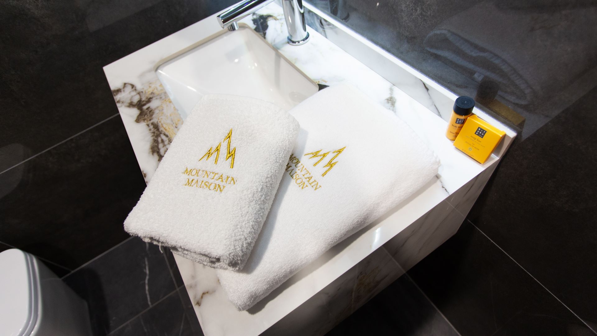 Mountain-Maison-Hotel-Mojkovac-Deluxe Queen-Room (5)