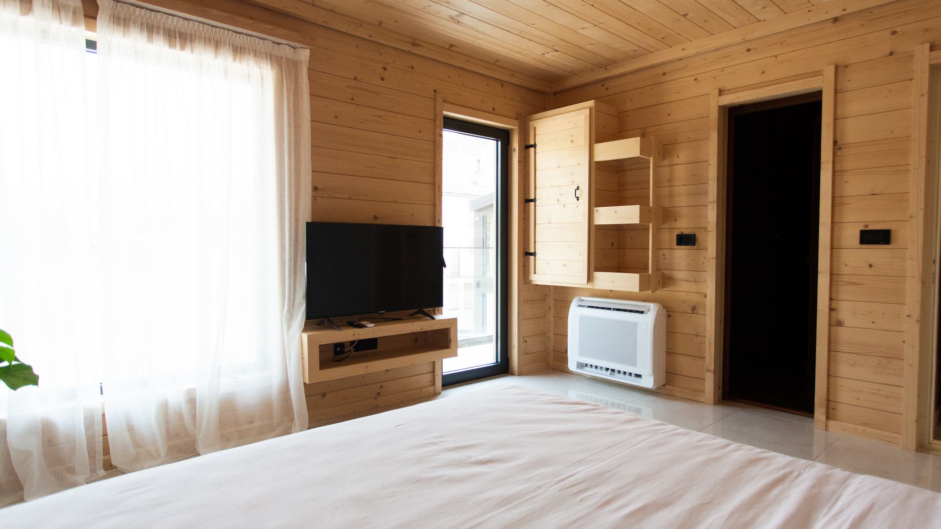 Mountain-Maison-Hotel-Mojkovac-Queen-Room (2)