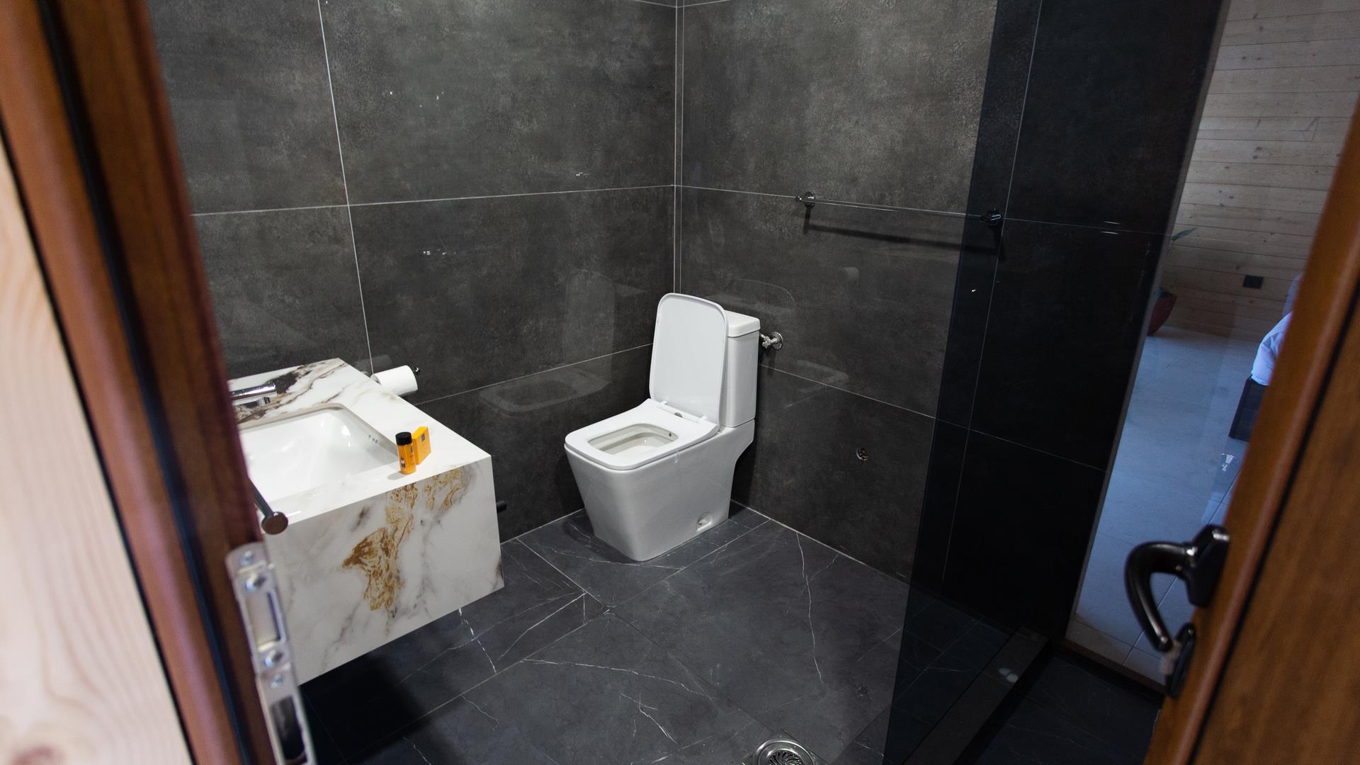 Mountain-Maison-Hotel-Mojkovac-Queen-Room (3)