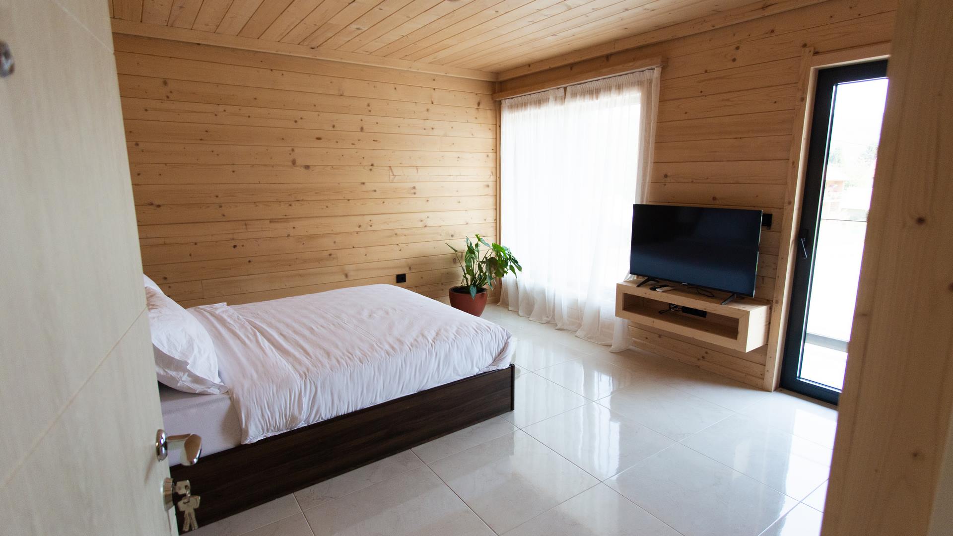 Mountain-Maison-Hotel-Mojkovac-Queen-Room (6)