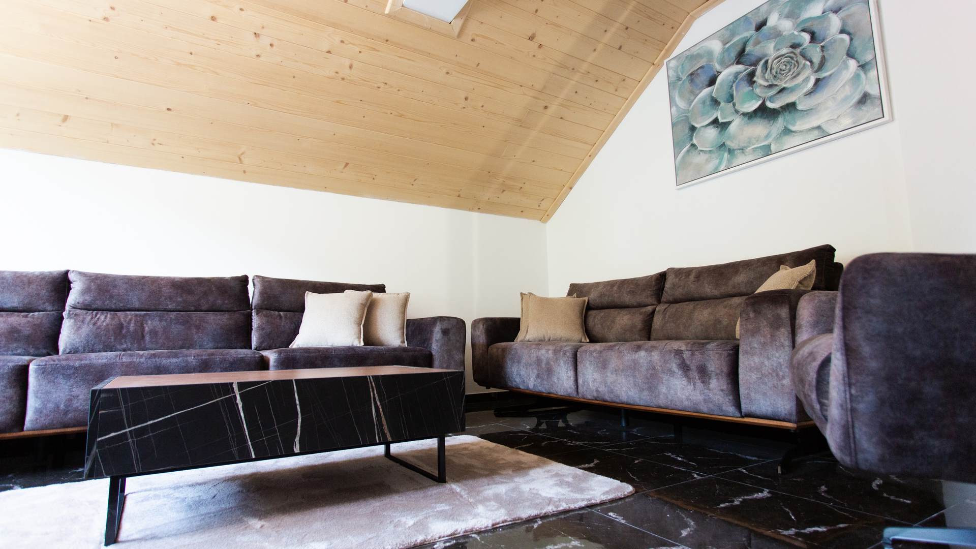 Mountain-Maison-Hotel-Mojkovac-Executive-One-Bedroom-Apartment (1)